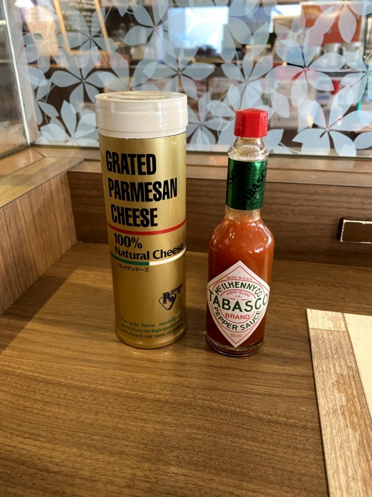 今日の ゆかメシ やば珈琲 栄店さんで熱々鉄板ナポリタンをゆかキチが食す ラグリエ