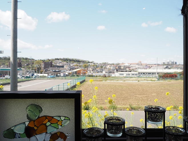 東海市 ピースカフェ 窓から見た景色