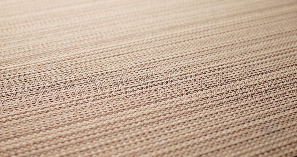 平織りタイルカーペットの毛足（パイル）のアップ