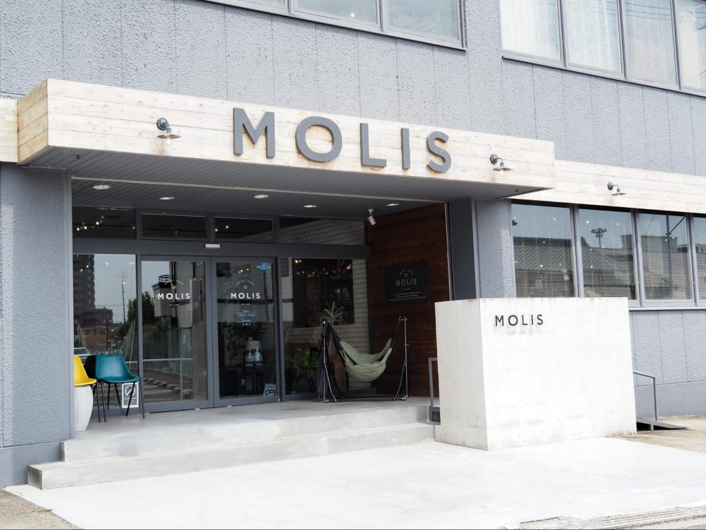 愛知県東海市MOLISの入り口