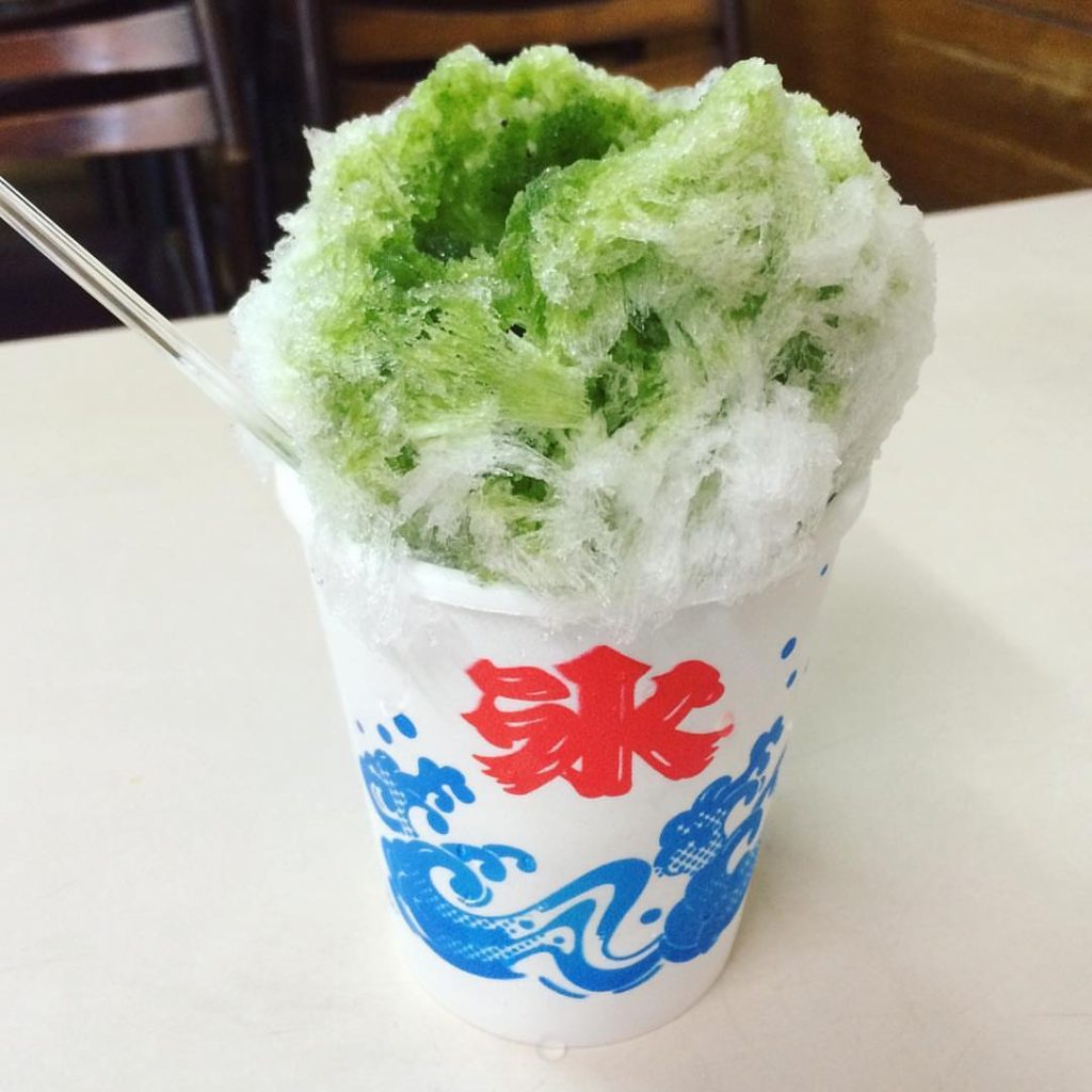 豊橋の甘党トキワでいただいた、抹茶シロップのかき氷