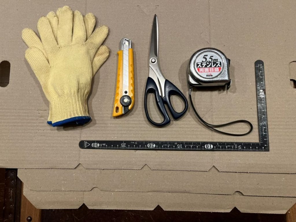 ペットマットDIYで使用するカッターや定規などの道具